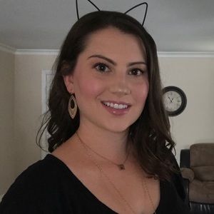 Meet your Posher, Amy